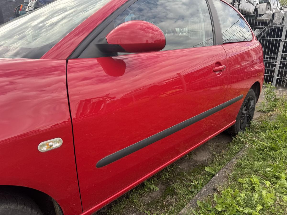 Seat Ibiza 6L original T&uuml;r vorn links LS3H Emocion Rot 3-T&uuml;rer Rohbau Bj.2006